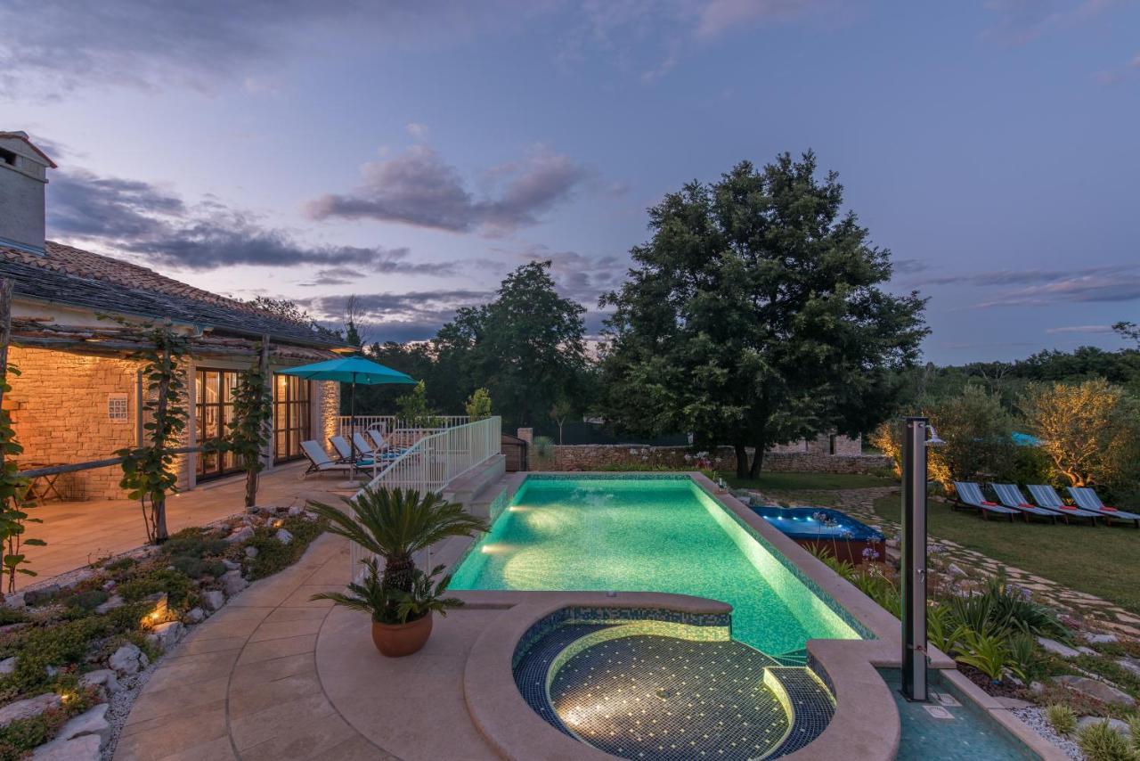 Family Villa Lipica With Private Pool And Jacuzzi Pazin Dış mekan fotoğraf