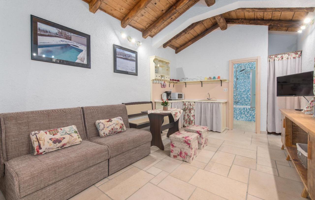 Family Villa Lipica With Private Pool And Jacuzzi Pazin Dış mekan fotoğraf