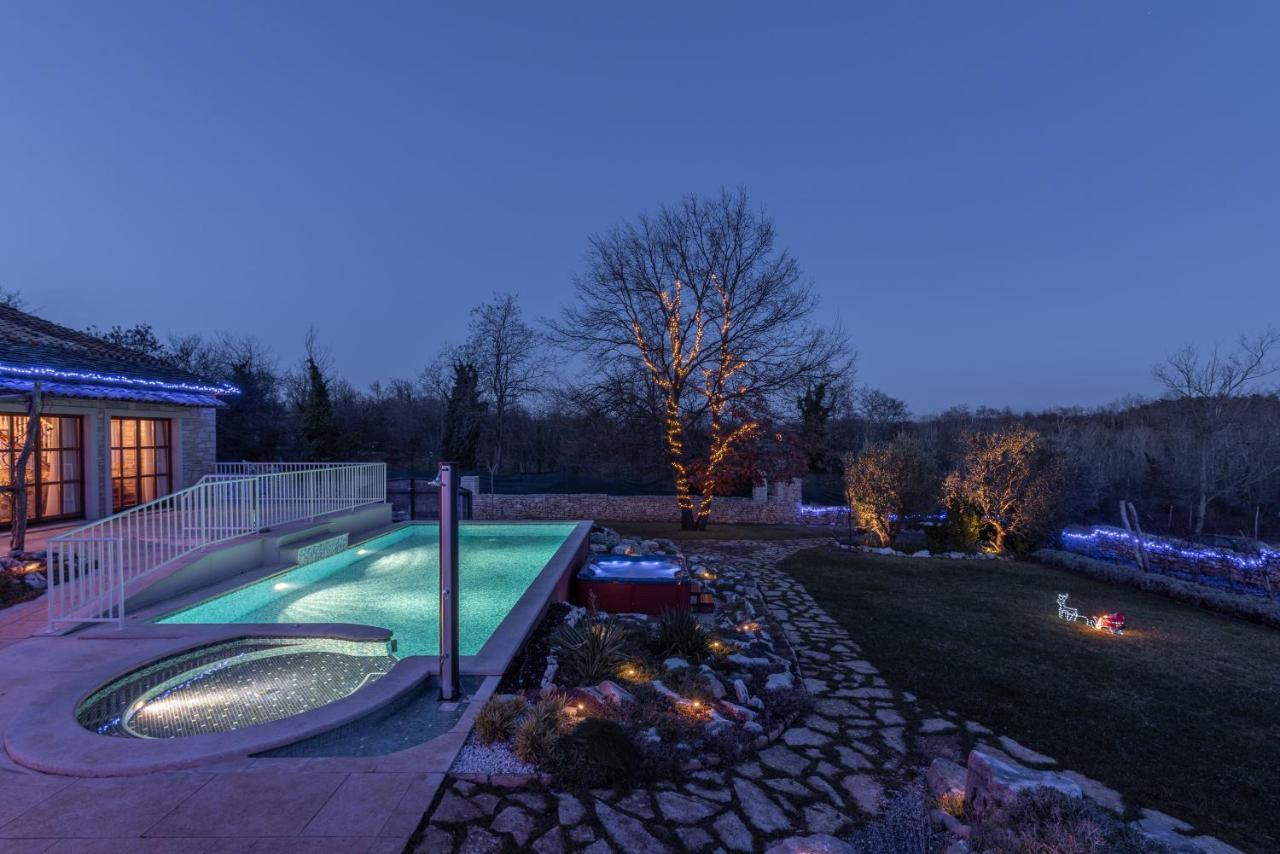 Family Villa Lipica With Private Pool And Jacuzzi Pazin Dış mekan fotoğraf