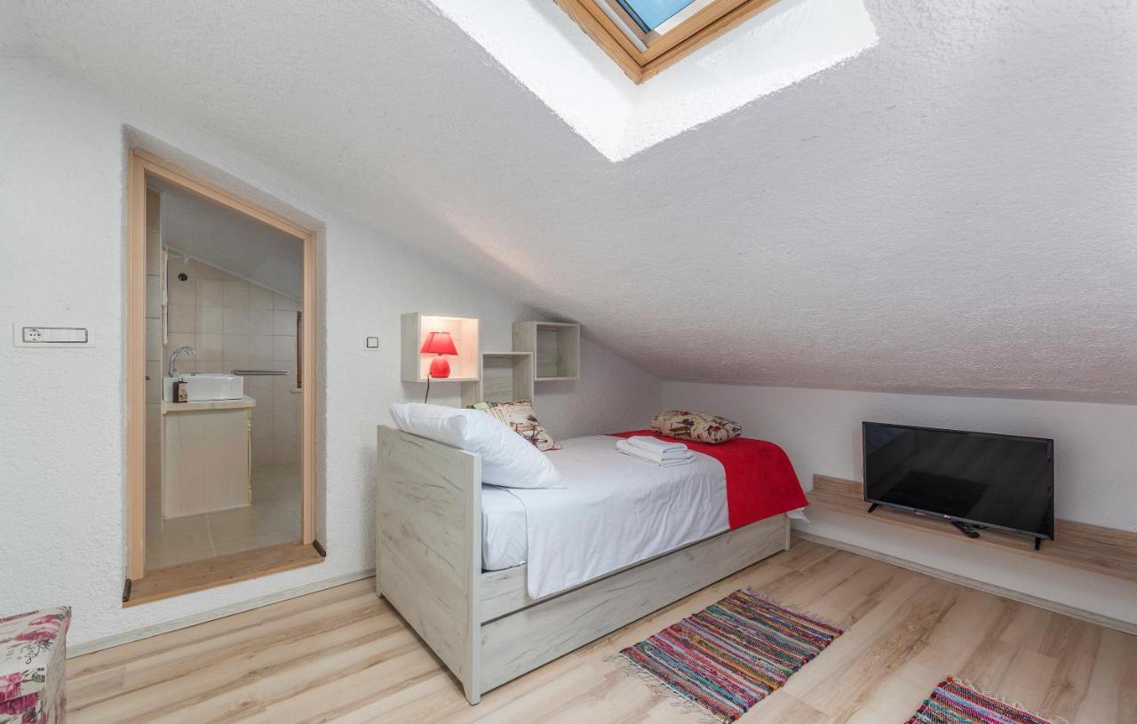 Family Villa Lipica With Private Pool And Jacuzzi Pazin Dış mekan fotoğraf